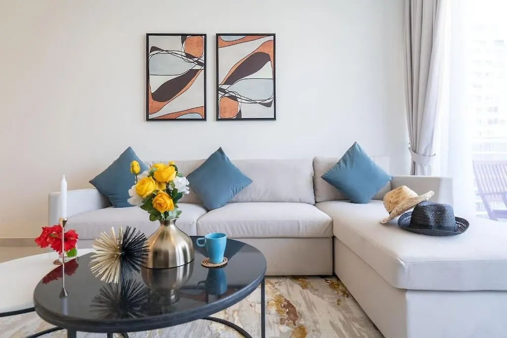 Vogue Al Wasl 1 Residence West 13Th Floor With Large Balcony For View Of Sheikh Zaid Road And One Za'Abeel Tower And Burj Khalifa, Walkable To Metro With Easy Access To Sheikh Zayed Road & Dubai World Trade Centre