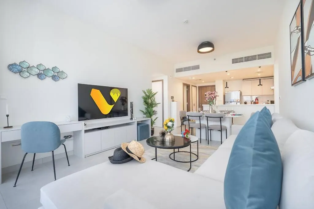 Vogue Al Wasl 1 Residence West 13Th Floor With Large Balcony For View Of Sheikh Zaid Road And One Za'Abeel Tower And Burj Khalifa, Walkable To Metro With Easy Access To Sheikh Zayed Road & Dubai World Trade Centre