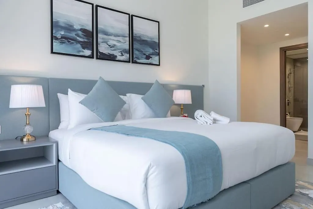 Apartment Vogue Al Wasl 1 Residence West 13Th Floor With Large Balcony For View Of Sheikh Zaid Road And One Za'Abeel Tower And Burj Khalifa, Walkable To Metro With Easy Access To Sheikh Zayed Road & Dubai World Trade Centre