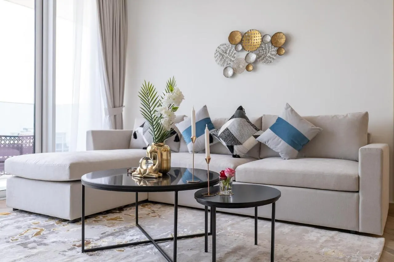 Vogue Al Wasl 1 Residence West 13Th Floor With Large Balcony For View Of Sheikh Zaid Road And One Za'Abeel Tower And Burj Khalifa, Walkable To Metro With Easy Access To Sheikh Zayed Road & Dubai World Trade Centre