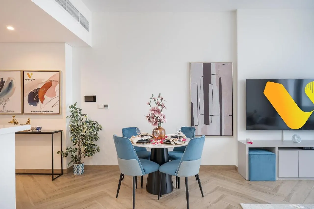 Apartment Vogue Al Wasl 1 Residence West 13Th Floor With Large Balcony For View Of Sheikh Zaid Road And One Za'Abeel Tower And Burj Khalifa, Walkable To Metro With Easy Access To Sheikh Zayed Road & Dubai World Trade Centre