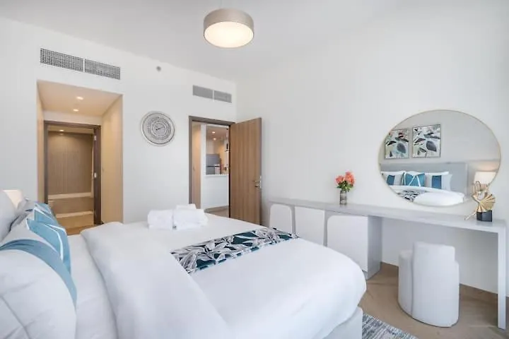 Vogue Al Wasl 1 Residence West 13Th Floor With Large Balcony For View Of Sheikh Zaid Road And One Za'Abeel Tower And Burj Khalifa, Walkable To Metro With Easy Access To Sheikh Zayed Road & Dubai World Trade Centre