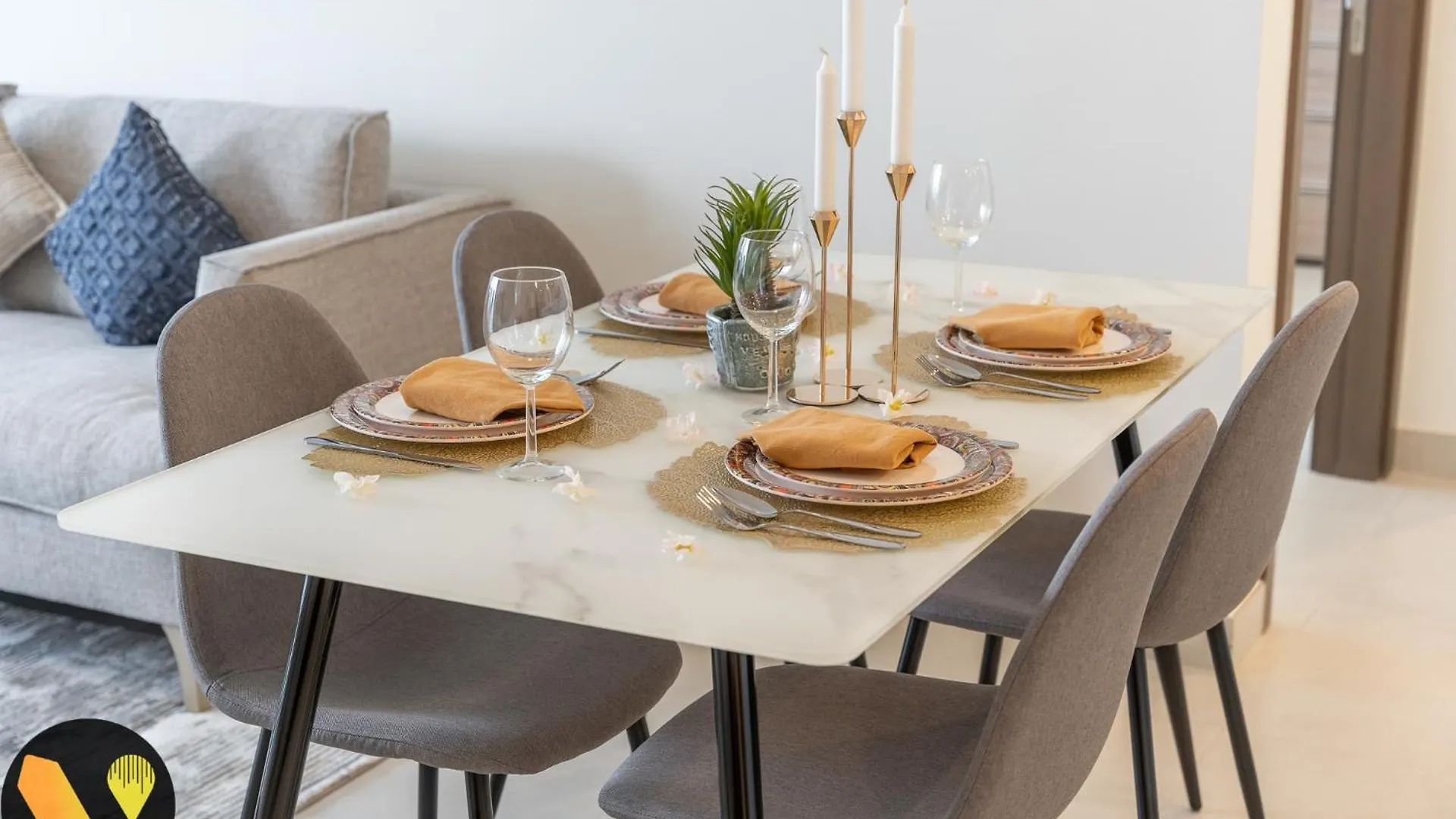 Vogue Al Wasl 1 Residence West 13Th Floor With Large Balcony For View Of Sheikh Zaid Road And One Za'Abeel Tower And Burj Khalifa, Walkable To Metro With Easy Access To Sheikh Zayed Road & Dubai World Trade Centre 0*,