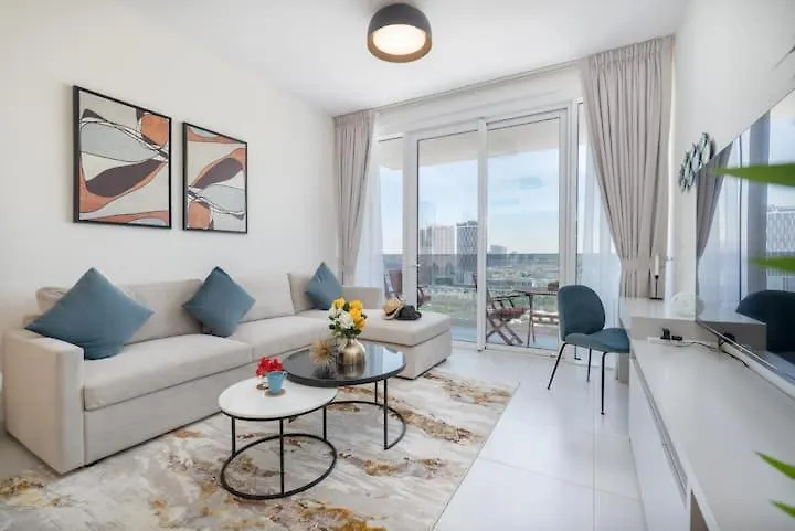 Apartment Vogue Al Wasl 1 Residence West 13Th Floor With Large Balcony For View Of Sheikh Zaid Road And One Za'Abeel Tower And Burj Khalifa, Walkable To Metro With Easy Access To Sheikh Zayed Road & Dubai World Trade Centre