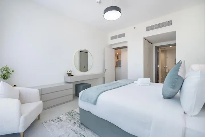 Vogue Al Wasl 1 Residence West 13Th Floor With Large Balcony For View Of Sheikh Zaid Road And One Za'Abeel Tower And Burj Khalifa, Walkable To Metro With Easy Access To Sheikh Zayed Road & Dubai World Trade Centre United Arab Emirates