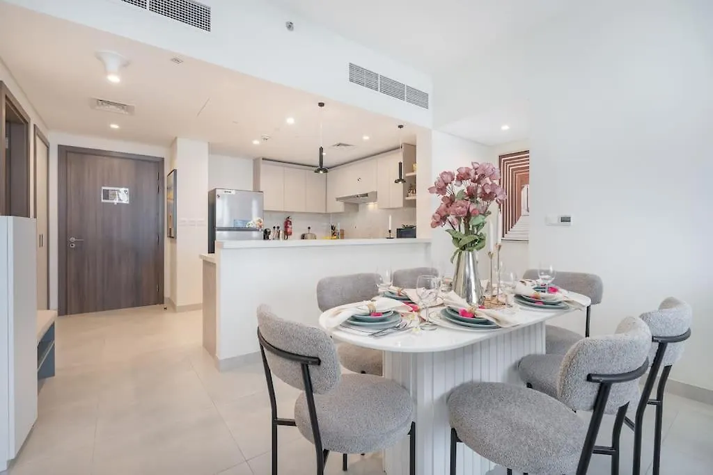 Vogue Al Wasl 1 Residence West 13Th Floor With Large Balcony For View Of Sheikh Zaid Road And One Za'Abeel Tower And Burj Khalifa, Walkable To Metro With Easy Access To Sheikh Zayed Road & Dubai World Trade Centre Emiratos Árabes Unidos