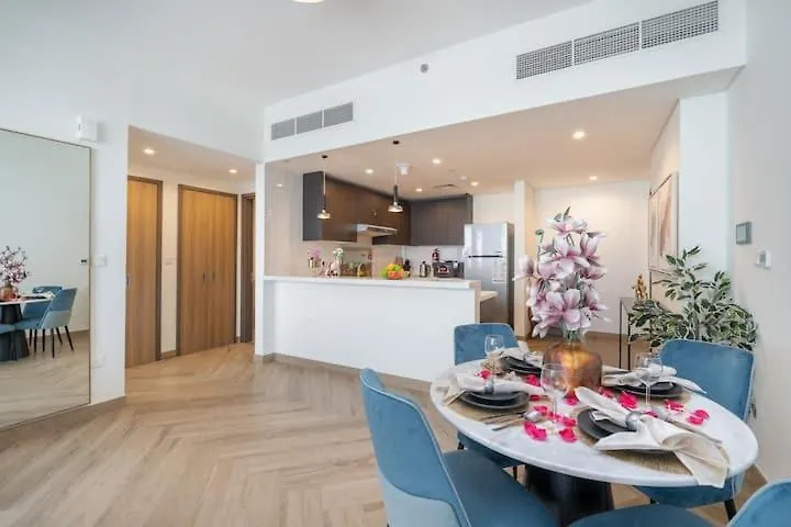 Vogue Al Wasl 1 Residence West 13Th Floor With Large Balcony For View Of Sheikh Zaid Road And One Za'Abeel Tower And Burj Khalifa, Walkable To Metro With Easy Access To Sheikh Zayed Road & Dubai World Trade Centre